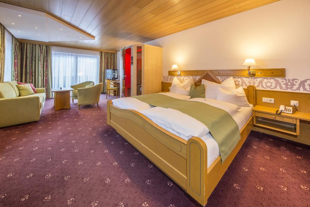 Landhotel Alpenhof フィルツモース 部屋 写真